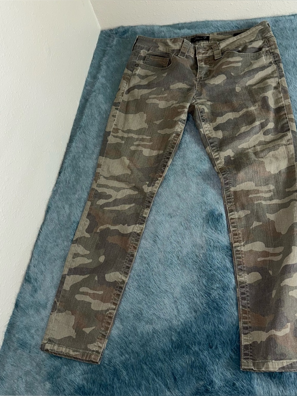 Seven7 Camo Skinny Jeans Women’s Size 8 Stretch Military Print Denim Pants